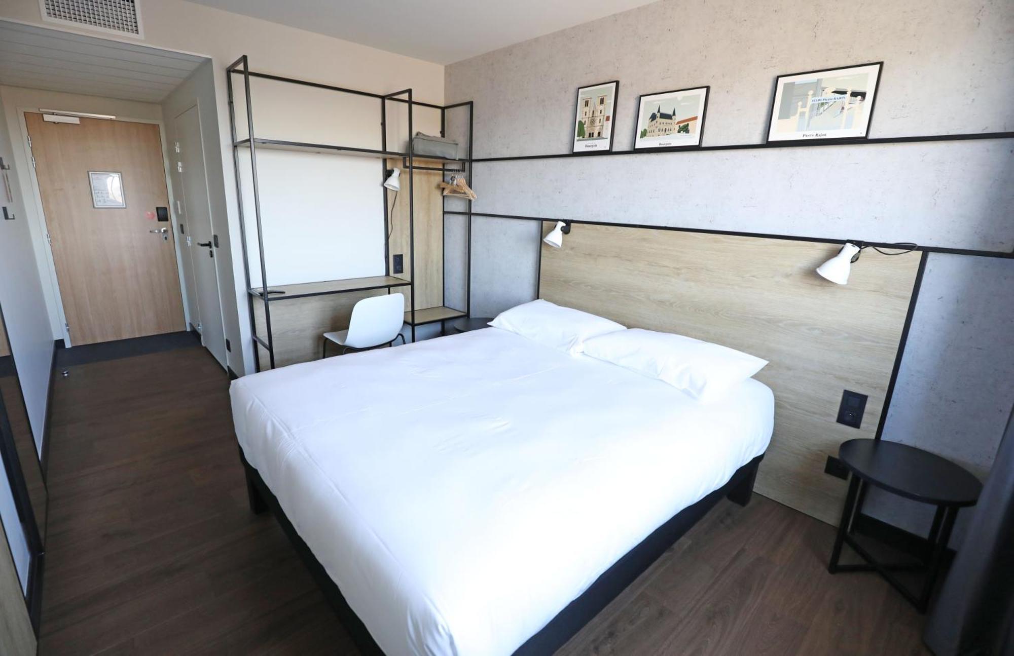 Ibis Bourgoin Jallieu Medipole Exterior foto